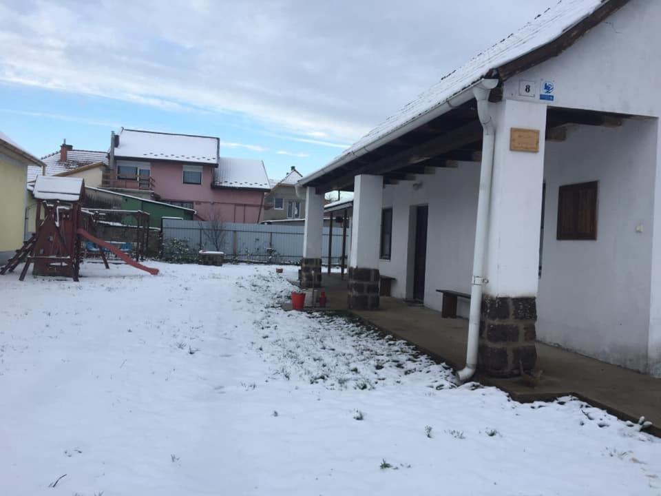 Oncsa Vendeghaz Hotel Gyongyos Exterior photo
